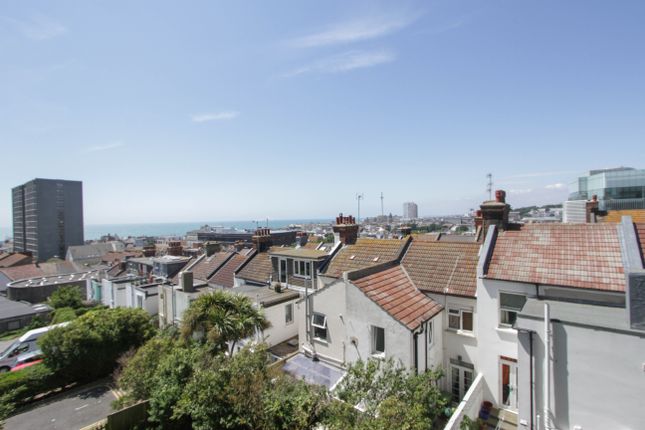 Tyson Place, Brighton photo 2