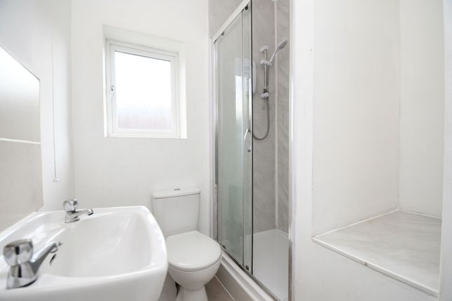 12 New Herbert Street, Salford photo 4