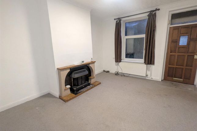 4, West Parade, Sowerby Bridge photo 2