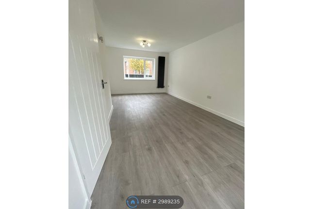 Catherine Way, Newton-Le-Willows photo 2