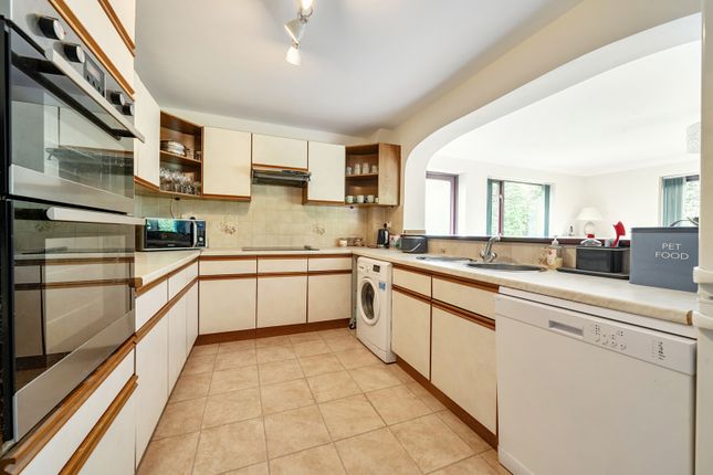 Copperfield,, Bessels Lea, Didcot photo 4