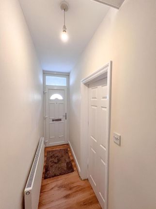 Terraced house to rent in Ombersley Road, Bedford