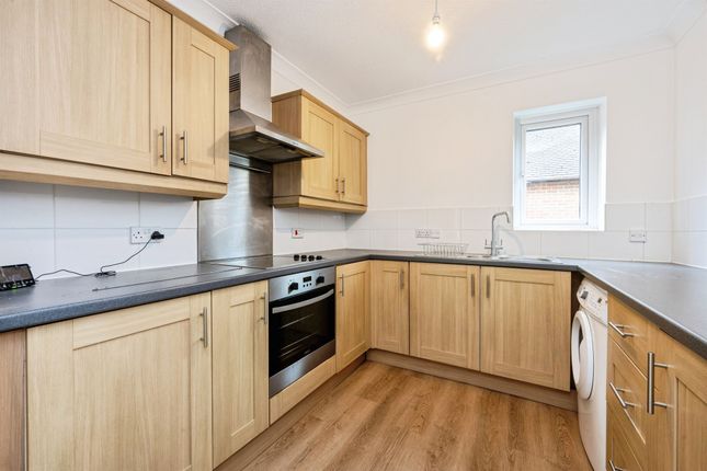 9, Russell Court, Chiltern Road, Aylesbury photo 4