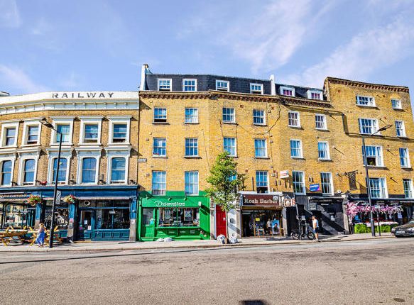 Thumbnail Flat to rent in Voltaire Road, Clapham