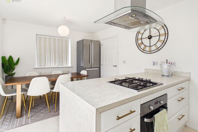 3, Sundew Drive, Solihull photo 4
