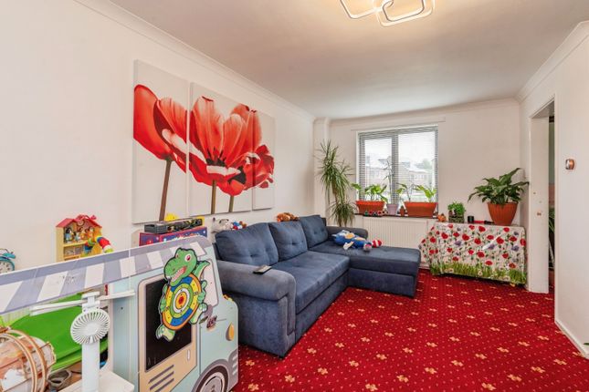 14, Hempstalls, Basildon photo 5