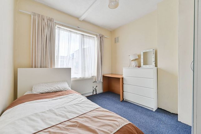 Detached house for sale in Voss Court, Streatham Common, London