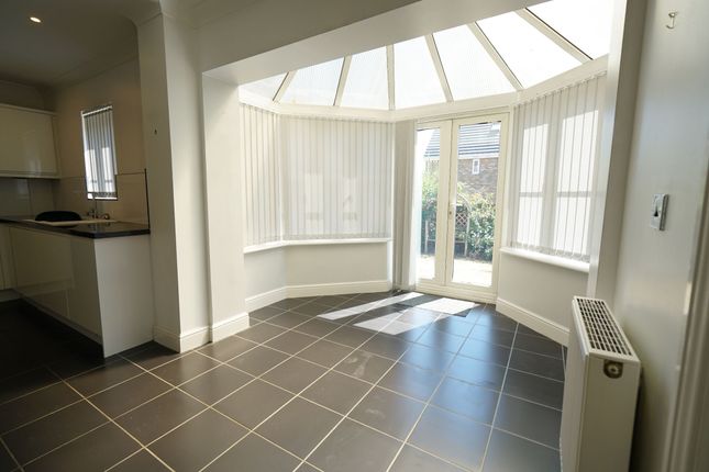 7 Dove Close, Grays photo 5