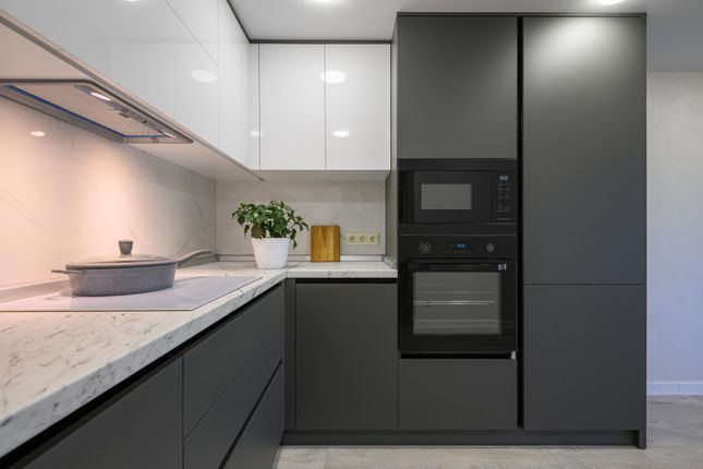 Modern-Simple-Trendy-Dark-Grey-And-White-Kitchen-2