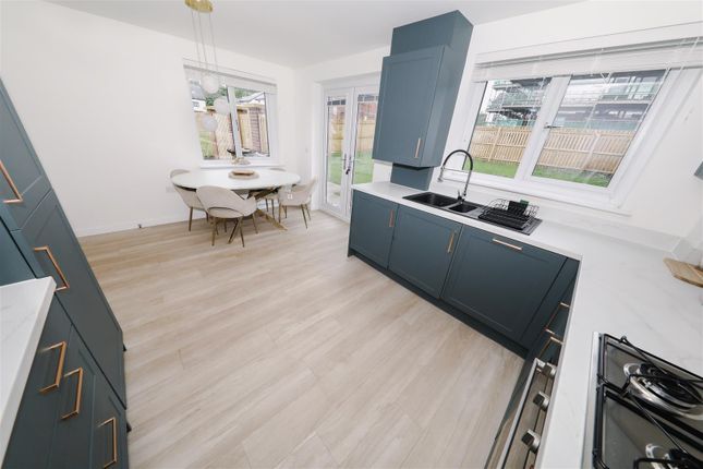 25, Dalzell Park, Glenrothes photo 3