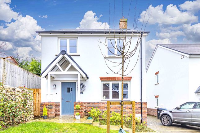 Detached house for sale in Walsham Close, Hemel Hempstead, Hertfordshire