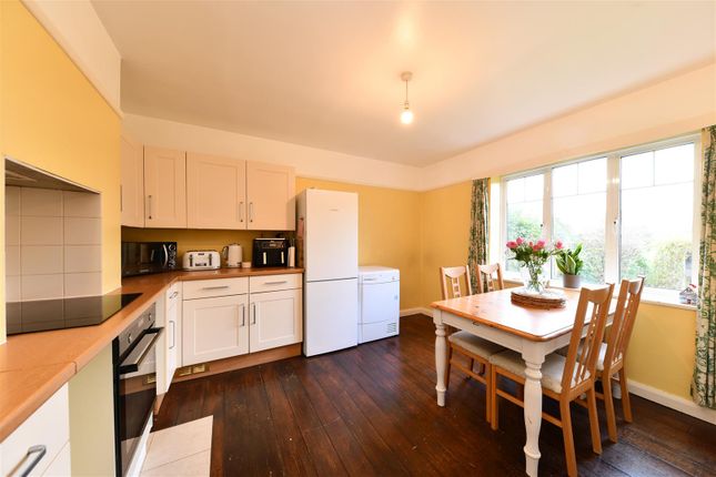 Linden, Gipsy Lane, Knebworth photo 3