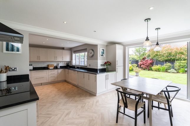 34, St. Andrews Gardens, Cobham photo 2