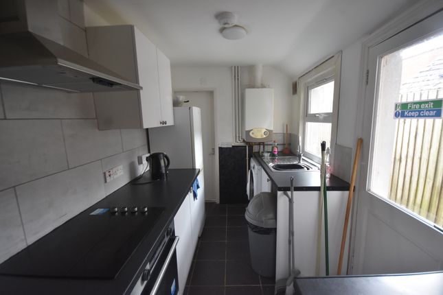 Room 2, 98, Hollis Road, Coventry photo 3