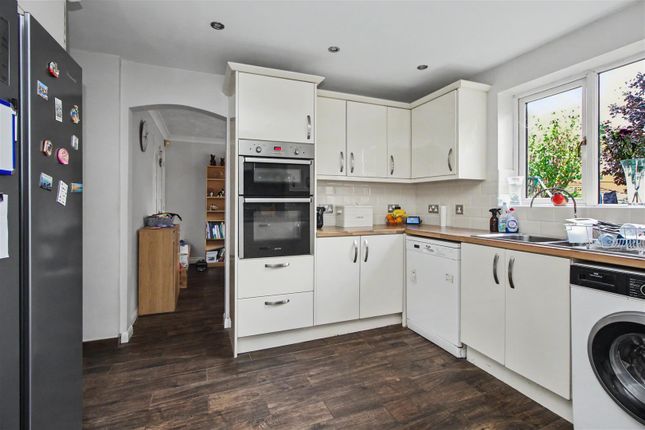 7, Damson Close, Thrapston photo 4