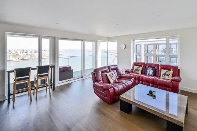 Flat for sale in Deveraux House, Woolwich Riverside, London