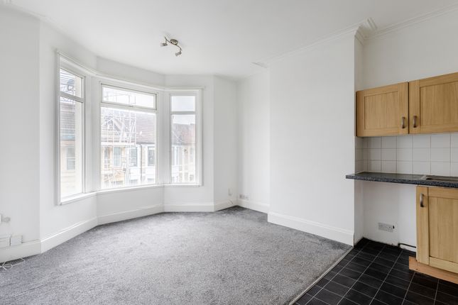 51b, Maple Road, Bristol photo 3