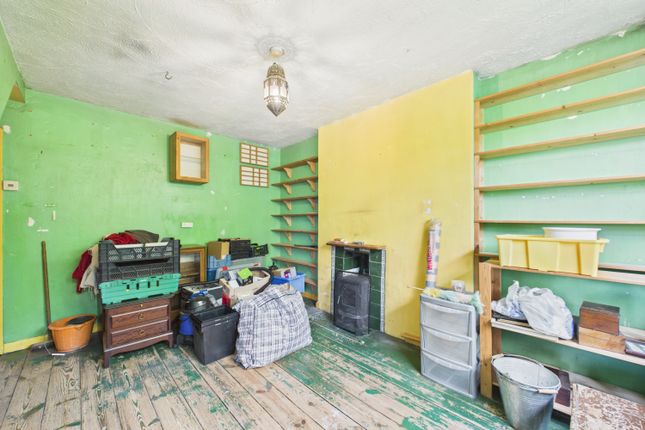 16, Woodland Way, York photo 4