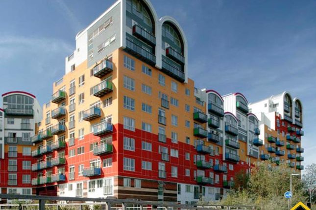 121 Maurer Court, Greenwich Millenium Village, London photo 4
