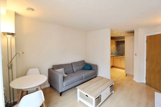 49, 3, Whitehall Quay, West Yorkshire photo 3