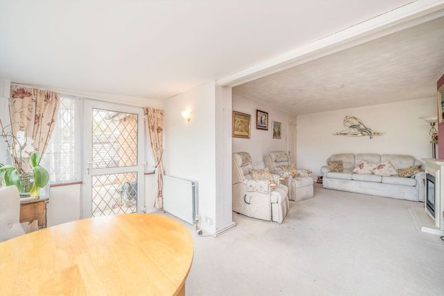 69, Pick Hill, Waltham Abbey photo 4