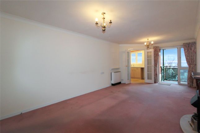 Flat 28, Montague Court,, Hamlet Court Road, Essex photo 4