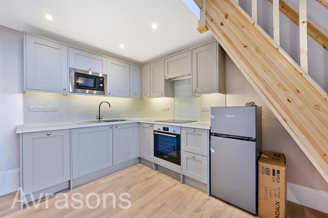 98 Lexham Gardens, London photo 3