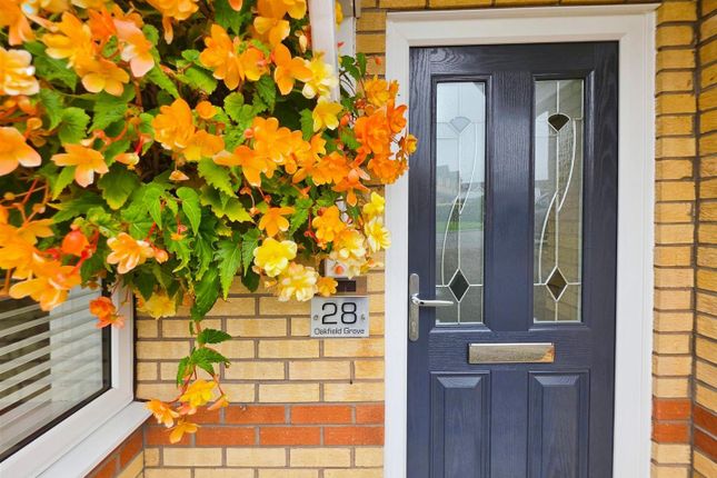 28, Oakfield Grove, Biddulph photo 3
