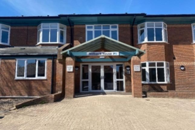 2-bed flat on Flat 2 Millbeck House Oakdale Road, Arnold, Nottinghamshire, £850/mo