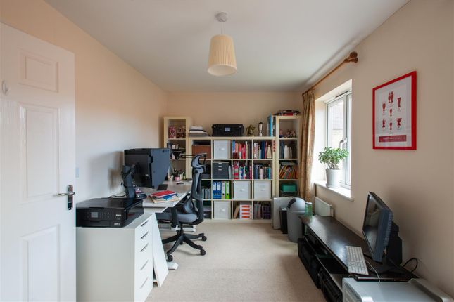 End terrace house for sale in Greenkeepers Road, Great Denham, Bedford
