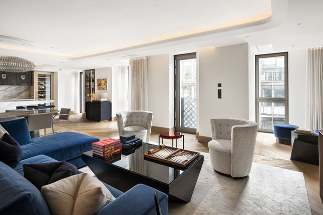 5, 5 Stanhope Gate, London photo 2