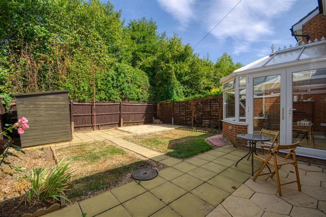 37, Marlborough Gardens, Southampton photo 2