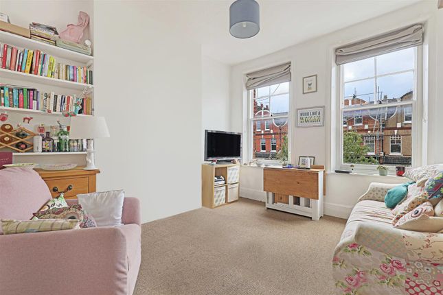 Thumbnail Flat to rent in Hillfield Avenue, Hornsey