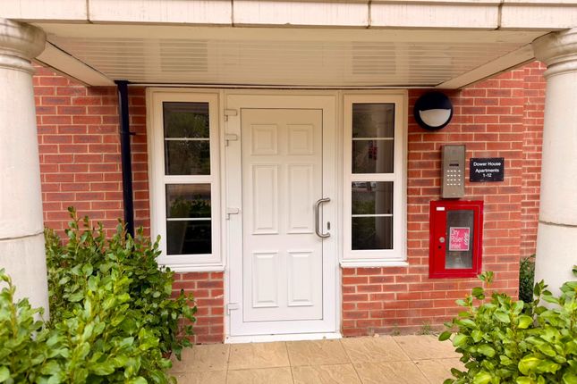 Flat 10 Dower House, Redland Way, St. Albans photo 2