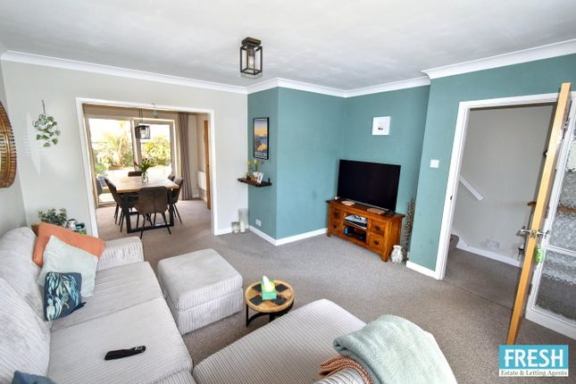 14, Mabon Close, Swansea photo 3