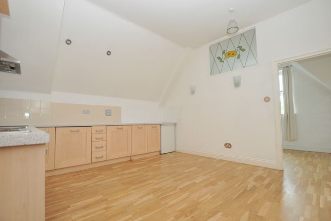 14 Valentine House,, Church Road, Guildford photo 3