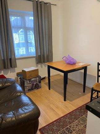 5E, Rugby Close, Harrow photo 3