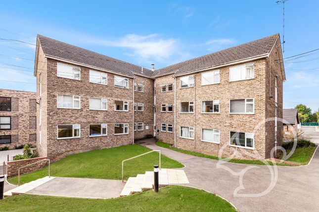 Thumbnail Flat for sale in Avon Way, Colchester