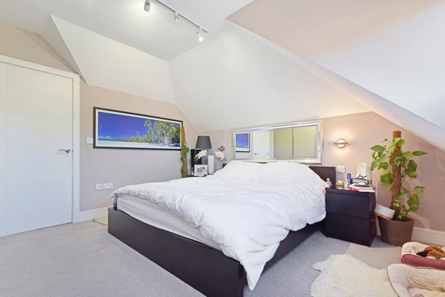 2, Dovercourt Gardens, Stanmore photo 5
