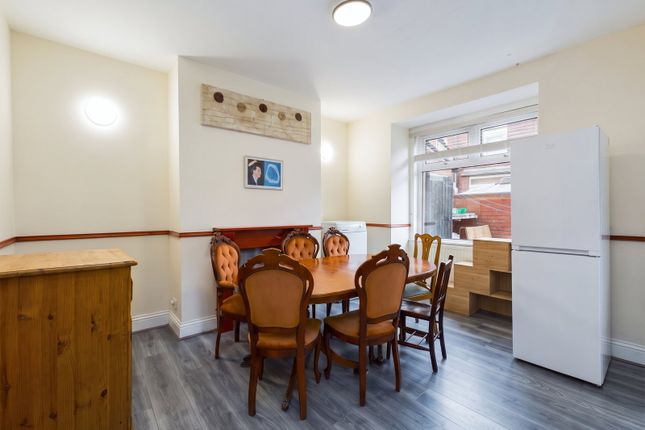 9 Greenfield Road, Chorley photo 4