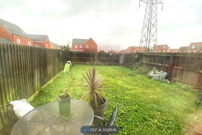 Aintree Way, Bourne photo 4