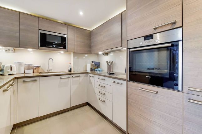 Thumbnail Flat to rent in Park Street, Imperial Wharf, London