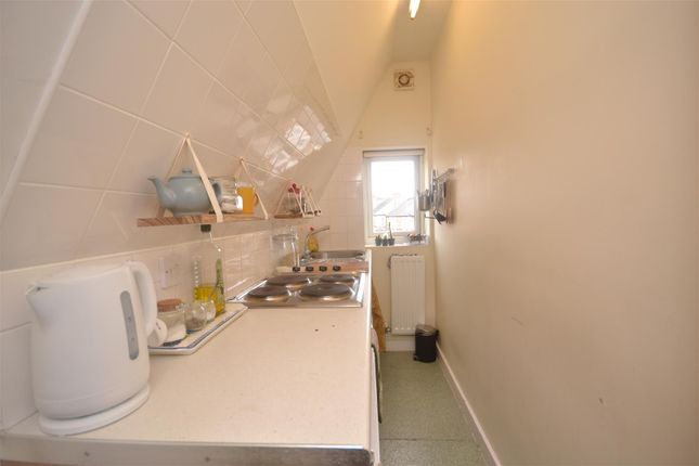 Flat 5, 14, Grange Avenue, Reading photo 2