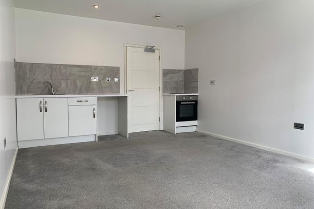 Flat 24 Urbanlink House, 37, Caldmore Road, Walsall photo 4