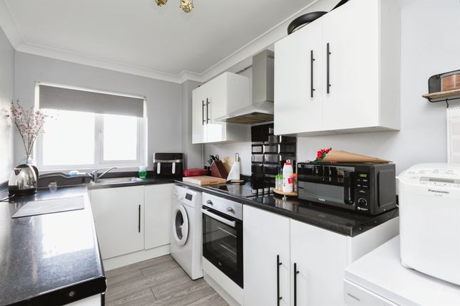 1, Cumberland Court, Upper Sea Road, Bexhill-On-Sea photo 3