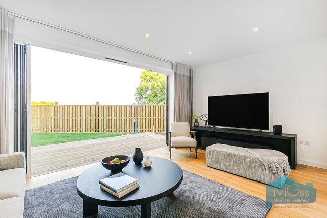 Thumbnail End terrace house for sale in Oak Grove, Coppetts Road, Muswell Hill, London