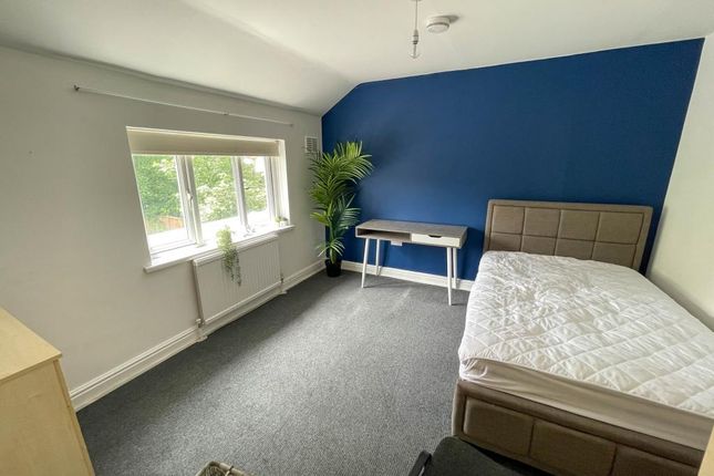Shared accommodation to rent in Spalding Way, Cambridge