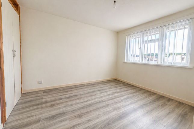 39, St. Lukes Close, Merthyr Tydfil photo 5