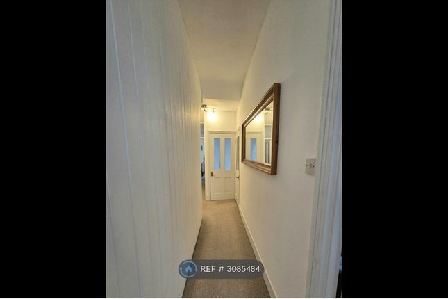 Hermitage Road, London photo 4