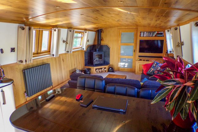 Houseboat for sale in Maidenhead Road, Windsor